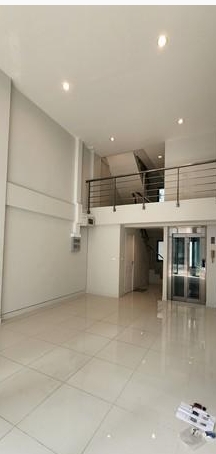 ให้เช่าอาคาร4.5 ชั้น 1คูหา มีลิฟต์ โครงการเดอะมาสเตอร์ แอท บีทีเอส อ่อนนุช 2 ใกล้รถไฟฟ้าBTSศรีนุช เหมาะทำสำนักงาน คลินิก ร้านค้า โชว์รูม