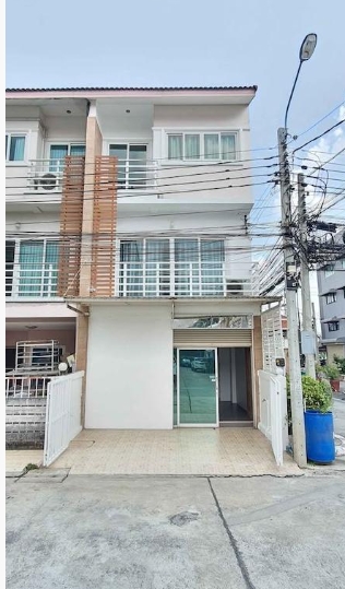 ให้เช่า ทาวน์โฮม 3 ชั้น  โฮมอินทาวน์ พหลโยธิน 73 ดอนเมือง ติดถนนใหญ่วิภาวดี ใกล้เซียร์รังสิต
