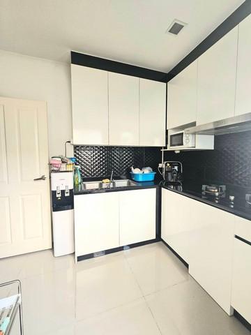 ขายบ้านเดี่ยว 3 ชั้น หมู่บ้านโกลเด้นเพรสทีจ วัชรพล-สุขาภิบาล 5 เหมาะพักอาศัย หรือทำออฟฟิศ ใกล้ทางด่วน