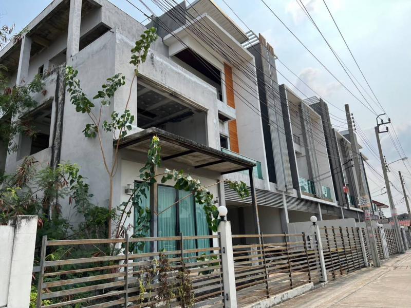 ขายทาวน์เฮ้าส์มือสอง เขตบางเขน  กรุงเทพมหานคร