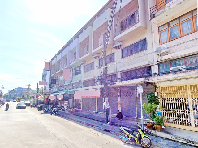 จดทะเบียนได้ พัฒนาการTOP BIG C 7-11 DIY Lotus อ่อนนุช66-72  MRTศรีนครินทร์ 38 ให้เช่าอาคารพาณชิย์ 3.5 ชั้น 22ตร.วา. 260ตร.ม.