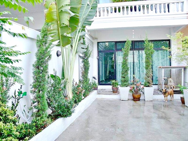 สุขุมวิท ปุณณวิถี 7-23 BTS ปุณณวิถี 600ม. ให้เช่าโฮมออฟฟิศ 5 ชั้น 39 ตร.วา. 6นอน 400 ตร.ม. แองโกล สิงคโปร์ 750 ม. airbnb 6 น้ำ หรือ ขาย 