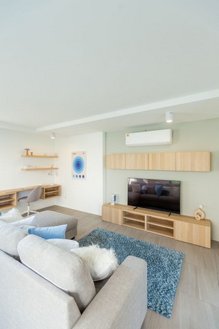 พูลวิลล่าสุดหรู 2 ชั้น สไตล์โมเดิร์น ทำเลดี ใกล้เมือง หางดง