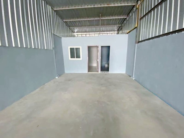 ตลาดแครายพลาซ่า 1.1 กม.ให้เช่าโกดัง  125ตร.ม. 50ตร.วา.บางน้ำจืด  สมุทรสาคร  น้ำไม่ท่วม รร.ทานตะวันไตรภาษา 2.5 กม.