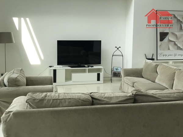 ขายบ้านเดี่ยวหรู 2ชั้นสระว่ายน้ำในตัว เนื้อที่ 126ตร.ว พื้นที่ใช้สอย 460ตร.ม 4ห้องนอน 5ห้องน้ำ ถนนรามคำแหง เดอะมอลล์ ราคาขาย 59 ล้านบาท