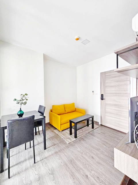 ใหม่ เฟอร์ เครื่องใช้ไฟฟ้าครบ คอนโด Kensington ห้องริม 33 ตร.ม. ชั้น 31 ตึก B   รร.นานาชาติไทย-สิงคโปร์ 5 กม. 2 นอน 1 น้ำ