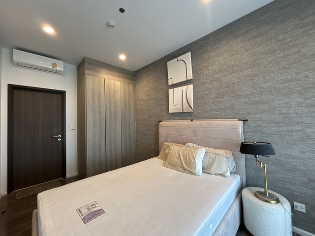 Whizdom Essence Safe convenient clean 39th floor BTS Punnawithi