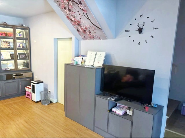 เฟอร์ครบ บางเขน MRT คู้บอน 2.7 กม.3 นอน รพ.สินแพทย์ รามอินทรา 3 กม. รามอินทรา 83 ให้เช่าทาวน์เฮาส์ 3 ชั้น บ้านกลางเมือง 21ตร.วา. 241ตร.ม.