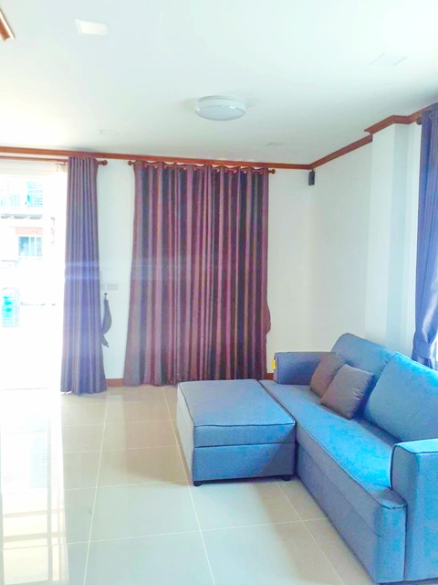 คฤหาสน์แนวตั้ง คลีนิคความงาม ให้เช่า3 ชั้น  รร.นานาชาติฮาร์โรว์  2.2 กม. MRTดอนเมือง2.3 กม. ใหม่ 34ตร.วา. 410ตร.ม. 3นอน ตลาดโกสุมรวมใจ 750ม.