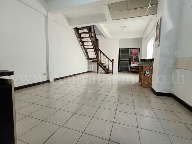 Four Seasons Private Residences Condo for RENT & SALE, near BTS Saphan Taksin