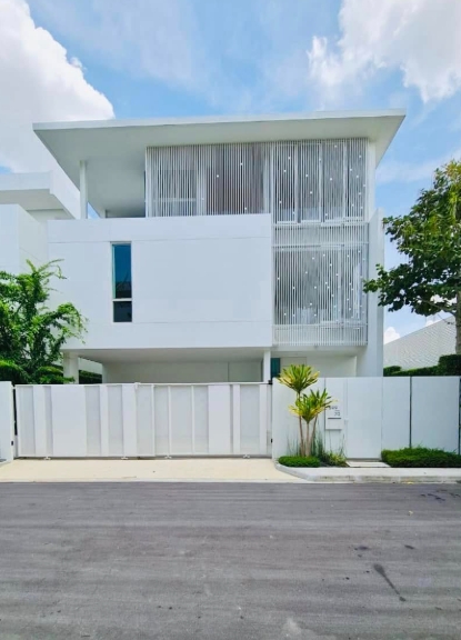 ให้เช่าบ้านเดี่ยว 3ชั้น มีลิฟท์ วิเว่ เอกมัย-รามอินทรา ซอยโยธินพัฒนา 