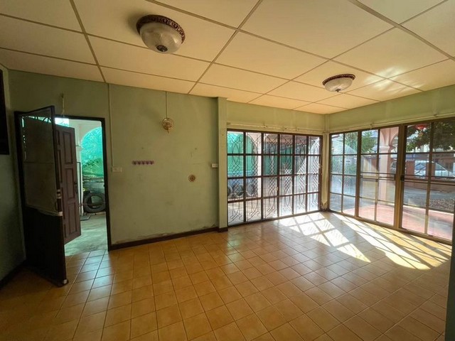 ขายด่วน ต่ำกว่าราคา บ้าน 2 ชั้น ทำเลทอง โซนสันติธรรม