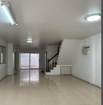 ขายอาคาร 3 ชั้น ซอยท่าอิฐ นนทบุรี หน้าหมู่บ้านมณียา