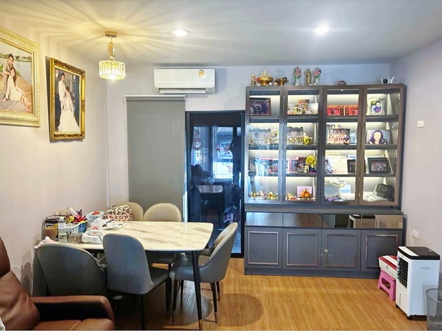 รพ.สินแพทย์ ให้เช่าทาวน์เฮาส์ 3 ชั้น บ้านกลางเมือง 20ตร.วา. รามอินทรา 83  บางเขน รามอินทรา 3กม. เฟอร์ครบ 3 นอน MRT คู้บอน 2.7 กม.240ตร.ม.