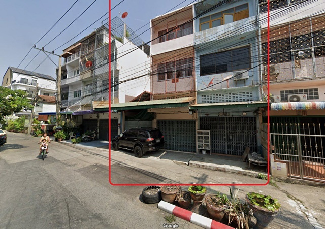 วัดท่าพระ  โกดัง หรือ อาคารพาณิชย์ 4 ชั้น 3คูหา MRTจรัญ3 399ม.ทำเลดี 80ตรว. 1000 ตร.ม. เดอะมอล์ท่าพระ 2.4 กม.  จอดรถในอาคาร 4 คัน รัชดา 