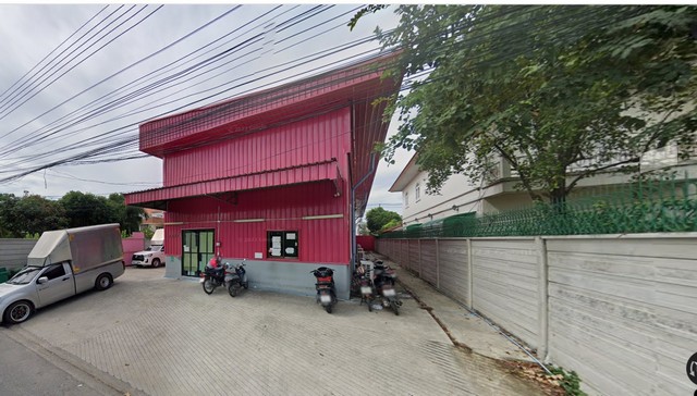 ให้เช่าโกดัง 238 ตรว. พื้นที่โดยรอบ 582 ตรม. ซอยสายไหม 35 ไฟ 3 เฟส ถนนกว้าง รถใหญ่เข้าได้ เดินทางสะดวก เข้าทางเส้นลำลูกกาได้