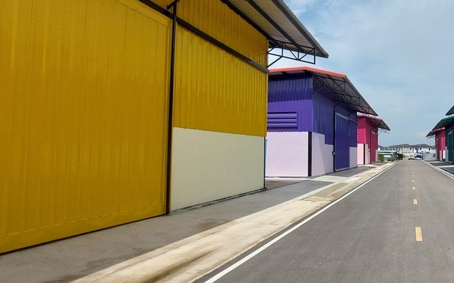  มีโกดังหลายหลัง ขนาด 210 ตารางเมตรให้เช่าที่ ถ.345 ถ.เลียบคลองลำโพ-ละหาร บางบังทอง