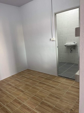 มีโกดังหลายหลัง ขนาด 210 ตารางเมตรให้เช่าที่ ถ.345 ถ.เลียบคลองลำโพ-ละหาร บางบังทอง