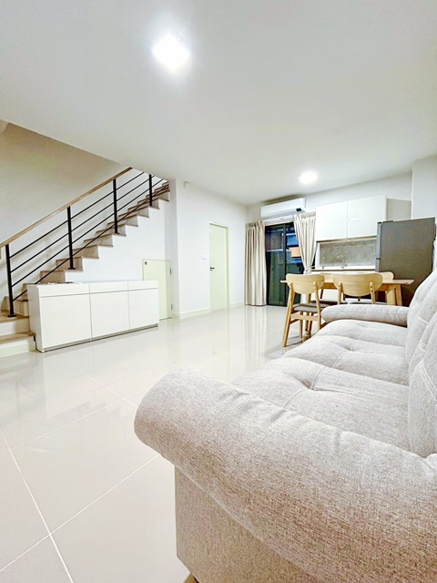 บ้านกลางเมือง ทำเลใหม่ 220ตร.ม. รามอินทรา19 พหล48 ทาวน์โฮม 3ชั้น ถ.เทพรักษ์ MRTลาดปลาเค้า 2.2 กม.18ตร.วา. 3 แอร์ 3นอน 3น้ำ 