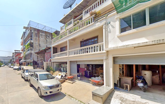 ถูกที่สุด รพ.เปาโล 340ม. รีโนเวทใหม่ไม่เคยอยู่ BTSศรีนครินทร์ 1กม.ให้เช่าอาคาร2คูหา 4 ชั้น 45ตร.วา. 580ตรม.  4นอน