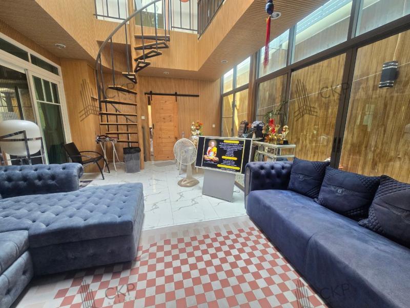 บ้านเดี่ยว มบ.นันทวัน บางนา กม.7 หลังมุม ตกแต่งต่อเติมเต็ม พร้อมบ่อปลาขนาดใหญ่และโซนพักผ่อน พื้นที่ใช้สอยเยอะ ใกล้เมกา บางนา