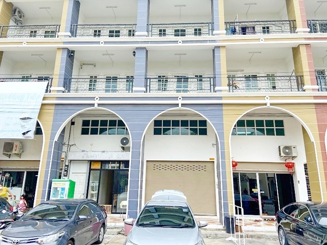  ให้เช่า อาคารพาณิชย์ 4.5 ชั้น เปิดซิง ตลาดสมบูรณ์อ้อมน้อย 700 ม.ใหม่ทั้งหลัง 20 ตร.วา .336 ตร.ม. ตลาดการค้าหนองแขม 2.2 กม. 4 น้ำ 