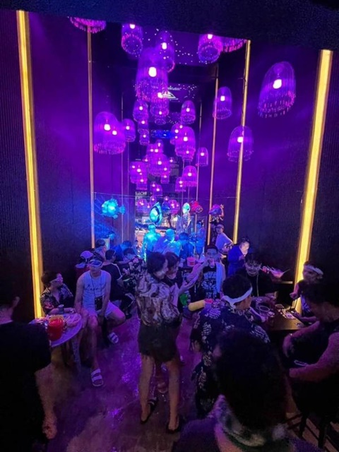 ให้เช่า-ขาย ผับ บาร์ 5ชั้น BTSศาลาแดง200ม. มีลิฟท์ 22 ตร.วา. 420 ตร.ม. สีลม  ตลาดกลางคืนพัฒน์พงษ์ 200ม. เซนต์แอนดรูว์ส สาทร 500 ม.