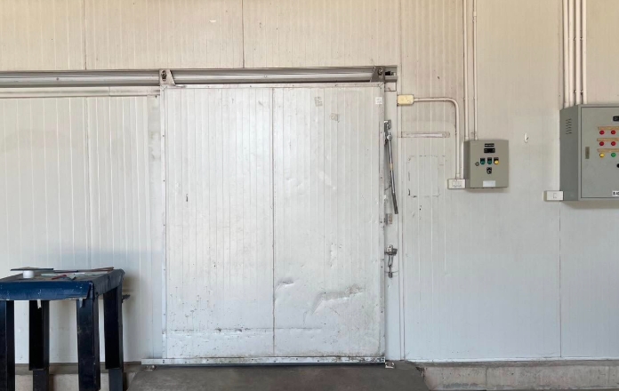 ให้เช่าโรงงาน โกดัง ห้องเย็น 0-2 องศา  390 ตรม ไทรน้อย นนทบุรี ถนนเส้น 346