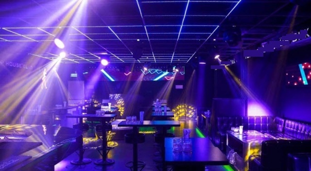  มีลิฟท์ 22 ตร.วา. ให้เช่า-ขาย ผับ บาร์ 5ชั้น BTSศาลาแดง200ม.420 ตร.ม. สีลม  ตลาดกลางคืนพัฒน์พงษ์ 200ม. เซนต์แอนดรูว์ส สาทร 500 ม.