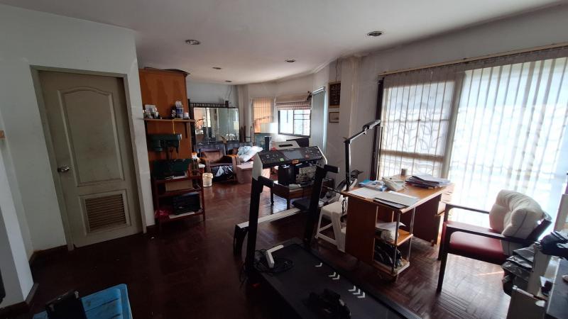 HR2313ขายบ้านเดี่ยว 3 ชั้น ซอย พหลโยธิน 24 ปากซอยมี สถานี BTS พหลโยธิน24 ใกล้แยกรัชโยธิน