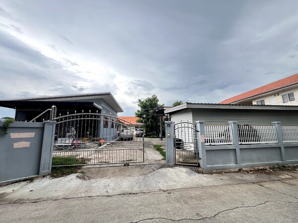 ขายกิจการหอพัก 22 ห้อง พร้อมบ้านเดี่ยว บ้านหนองไฮ จ.ขอนแก่น (ผู้เช่าเต็ม)