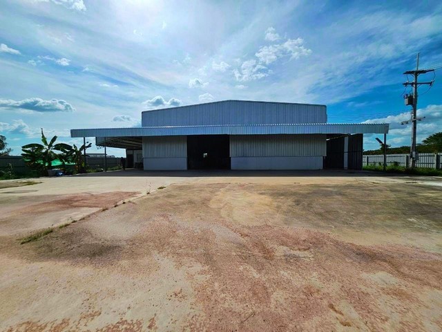 ขายที่ดินพร้อมโโรงงานบ่อทองชลบุรีราคาถูก 5-3-38  ไร่ ผังเหลือง