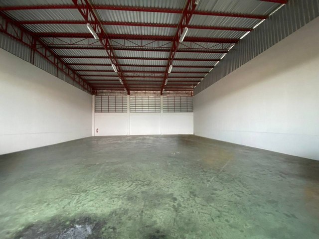 ให้เช่าโกดัง หลายขนาด เริ่มต้น 300 ตารางเมตร ทับยาว ลาดกระบัง ใกล้สนามบิน 10ล้อเข้าออกสะดวก