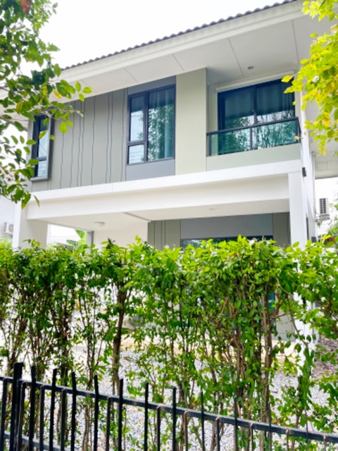 ดรีม เวิลด์ 3.5 กม. ลำลูกกา-รังสิตคลอง 5 ถูกที่สุด ให้เช่า บ้านเดี่ยวหรู 2 ชั้น  52ตร.วา. พร้อมเฟอร์ 3นอน 2น้ำ สนามกอล์ฟธัญญะ 3.9กม. 