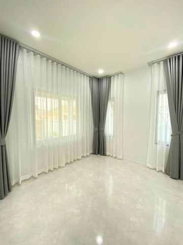 ขายบ้านสร้างใหม่บางละมุงชลบุรี พิกัดขอบอ่างมาบประชัน  ใกล้ฟลาวเวอร์แลนด์  3 ห้องนอน 2 ห้องน้ำ