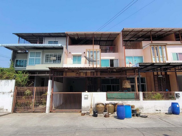 ขาย ทาวน์เฮ้าส์ เมืองทองการ์เด้นท์ พัฒนาการ ประเวศ กรุงเทพ PTT13374