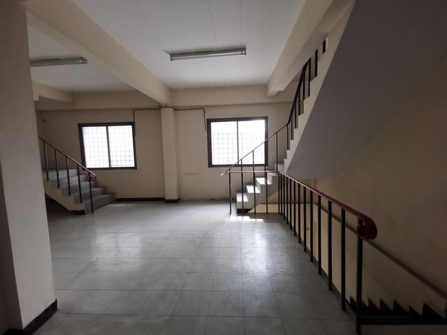 ขาย สำนักงาน 4 ชั้น นวมินทร์ 42 บึงกุ่ม กรุงเทพ PTT10040