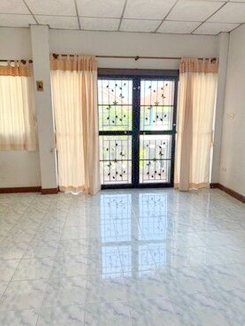 MRTหลักสอง 4.8 กม ให้เช่าบ้านเดี่ยว 2 ชั้น 50ตร.วา. ถูกที่สุดในโลก บางแวก สาย2 200ตร.ม. 3นอน 3น้ำ ม.ทองสุข 4.2 กม. เดอะ พาซิโอ 4.7 กม