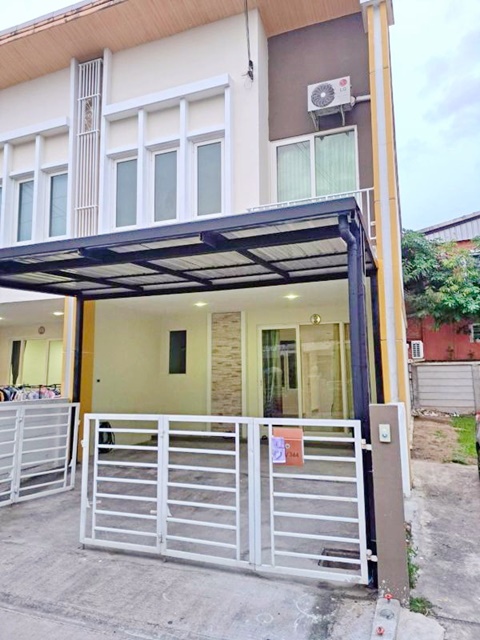 เฟอร์ครบ ทาว์นเฮาส์ 2ชั้น หลังมุม  24ตร.วา. รร.นานาชาตินอริช 1.5กม.พันท้ายนรสิงห์ 4นอน  พระราม2 1.5 กม. 184ตร.ม.  ตลาดสดลีลา 3.9กม. 