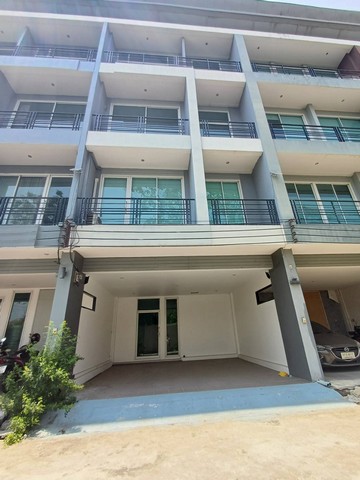 ให้เช่าโฮมออฟฟิต4ชั้น 300ตร.ม.หลังมุมย่านรามอินทราใกล้แฟชั่นไอแลนส์,MRTวงแหวนรามอินทรา