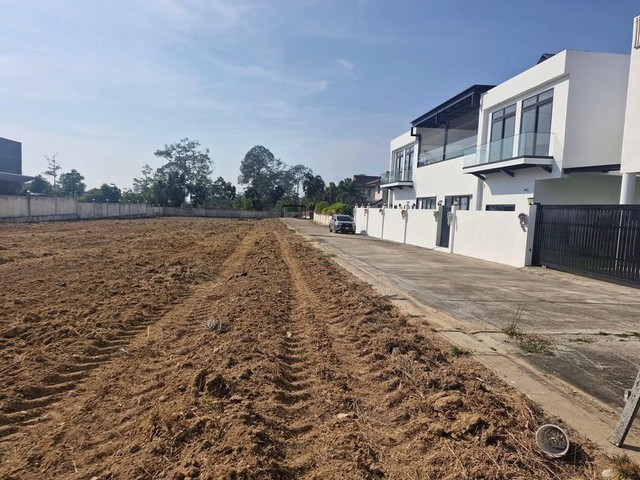 ขายที่ดินเปล่า พัทยา ใกล้สนามกอล์ฟฟีนิกซ์ (ที่ดินมี 6 แปลง) TP-L1105
