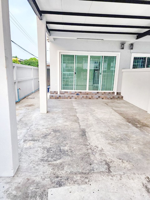 ตลาดบางเขน 500 ม.งามวงศ์วาน 43-49  สนามกอล์ฟ North park1กม.ให้เช่าชั้นล่างชั้นเดียว 20ตร.วา. 32ตร.ม. นานาชาติจีน 2.7 กม. ร้านค้าขาย 1ชั้น