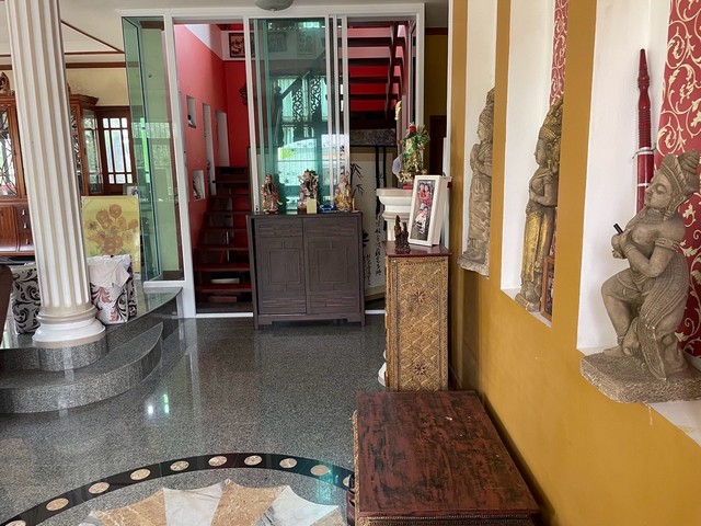 Vายบ้านเดี่ยว 2 ชั้นใกล้อัสสัมชัน ระยอง พร้อมเฟอร์นิเจอร์