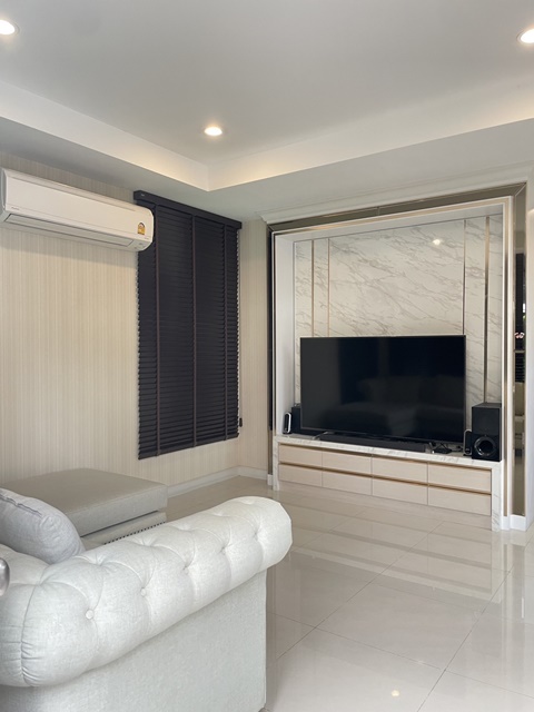 MRTแจ้งวัฒนะ14 ตลาดโอโซนวัน มาร์เก็ต 250 ม. ให้เช่าคฤหาสน์ใหญ่หรู 3ชั้น เต็มพื้นที่ 57ตร.วา. 4.1กม.