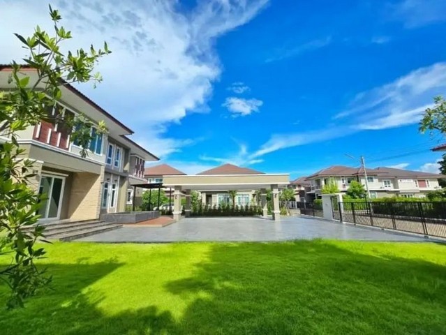 บ้านเดี่ยวหลังใหญ่ 2 ชั้น พร้อมเรือนรับรอง โซนสันกำแพง