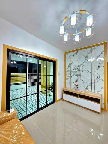 ขาย บ้านพฤกษา 3  วัดลาดปลาดุก รีโนเวทจัดเต็มสวยตรงปก  1.79 ลบ ฟรีโอน