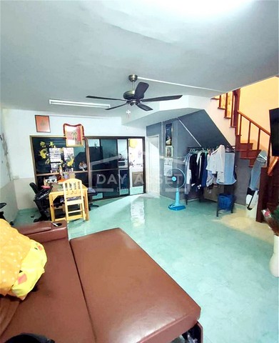 ขายทาวน์เฮาส์ 2 ชั้น หมู่บ้าน บ้านพฤกษา 13 รังสิต คลอง 3 เนื้อที่ 18 ตร.ว. ขายเพียง 1,590,000 ล้านบาท