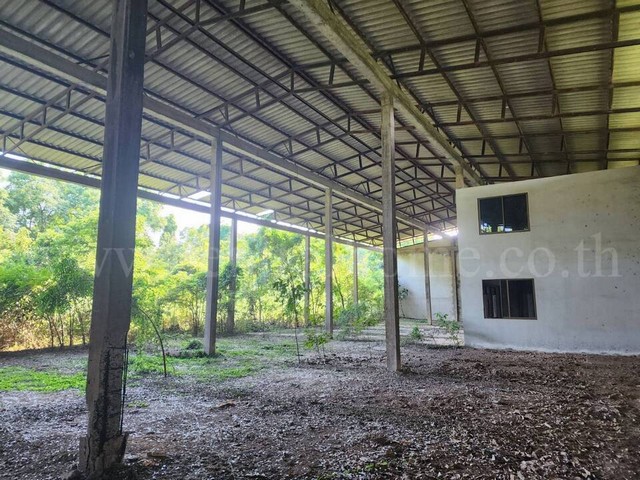 ที่ดิน 22-2-93 ไร่ พร้อมสิ่งปลูกสร้าง ประจันตคาม - ปราจีนบุรี