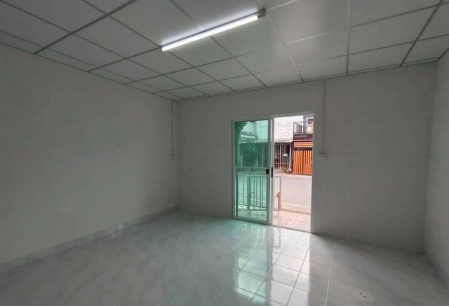 ขายด่วนทาวเฮ้าส์ชั้นเดียว  หมู่บ้านพิมลราช 3 บางบัวทอง (ถ.บ้านกล้วย- ไทรน้อย) นนทบุรี