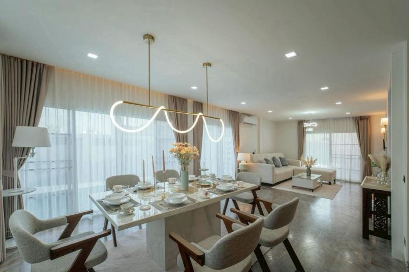 ให้เช่า 95,000 บาท/เดือน 90 ตรว. 4 นอน 5 น้ำ #เวิลด์คลับแลนด์ #หางดง บ้านหลังใหญ่ 2 ชั้น #บ้านหัวมุม #เฟอร์นิเจอร์ครบ ตกแต่งบ้านพร้อมทุกห้อง